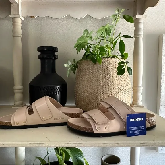 Birkenstock Uji High-Shine Nubuck Sandals in New Beige (40)