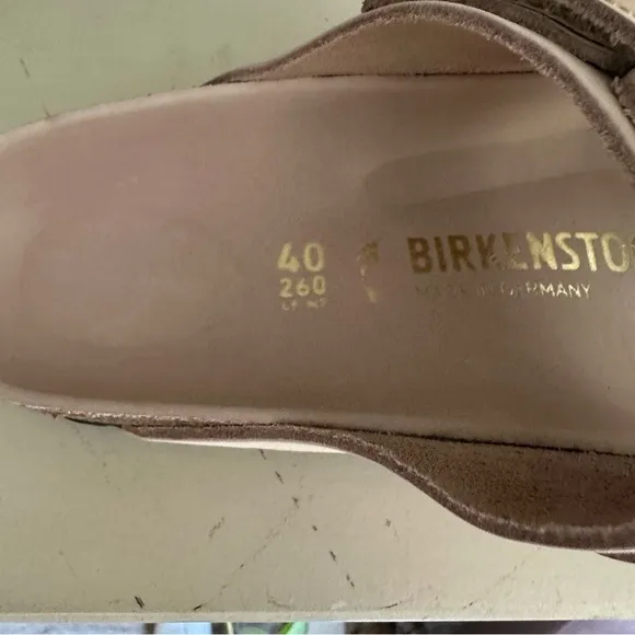 Birkenstock Uji High-Shine Nubuck Sandals in New Beige (40)