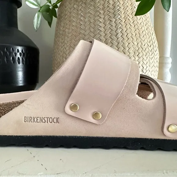 Birkenstock Uji High-Shine Nubuck Sandals in New Beige (40)