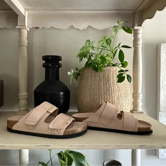 Birkenstock Uji High-Shine Nubuck Sandals in New Beige (40)