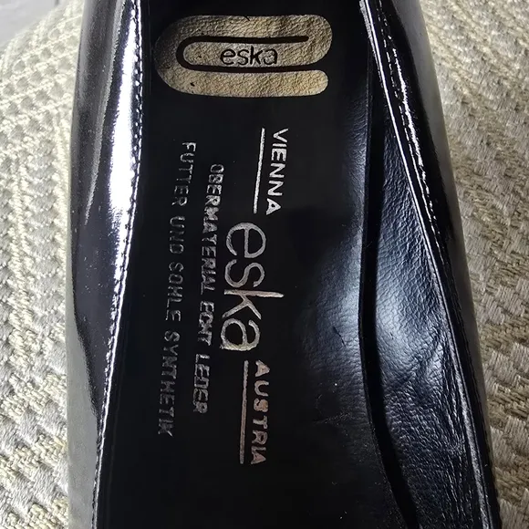 Black Women's Shoes with Brown Accents