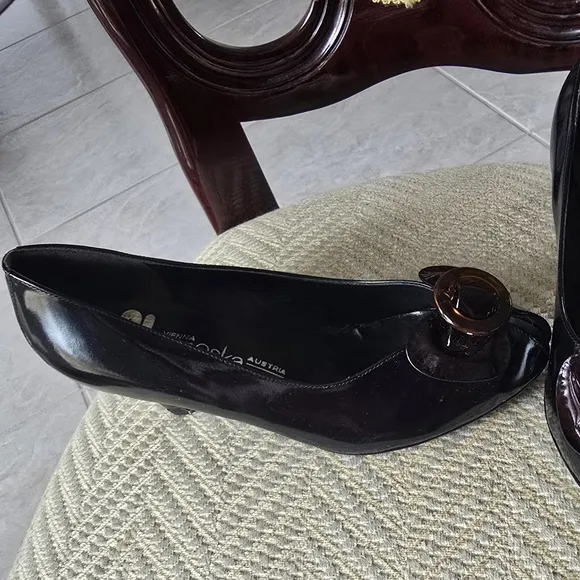 Black Women's Shoes with Brown Accents