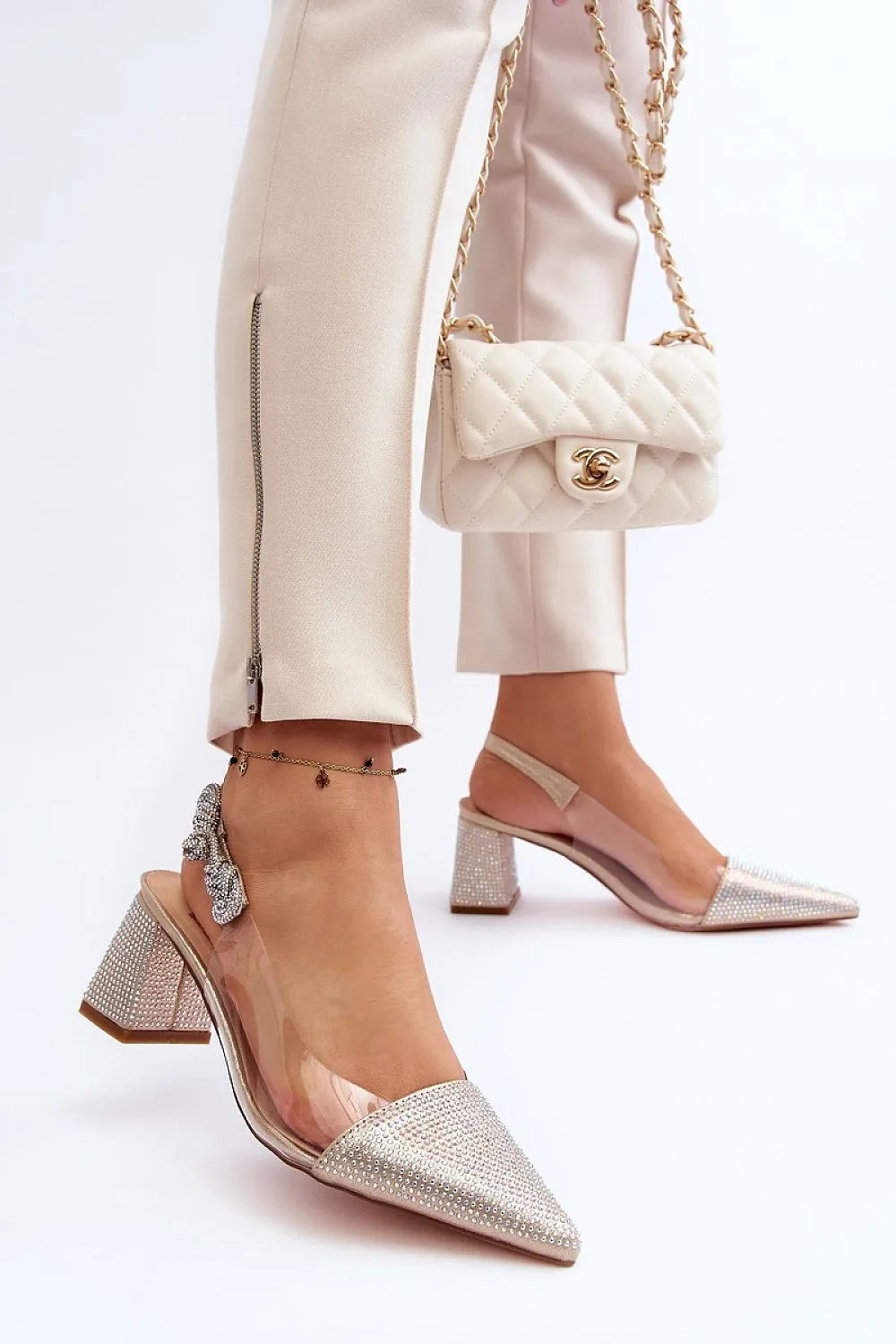 Block heel pumps