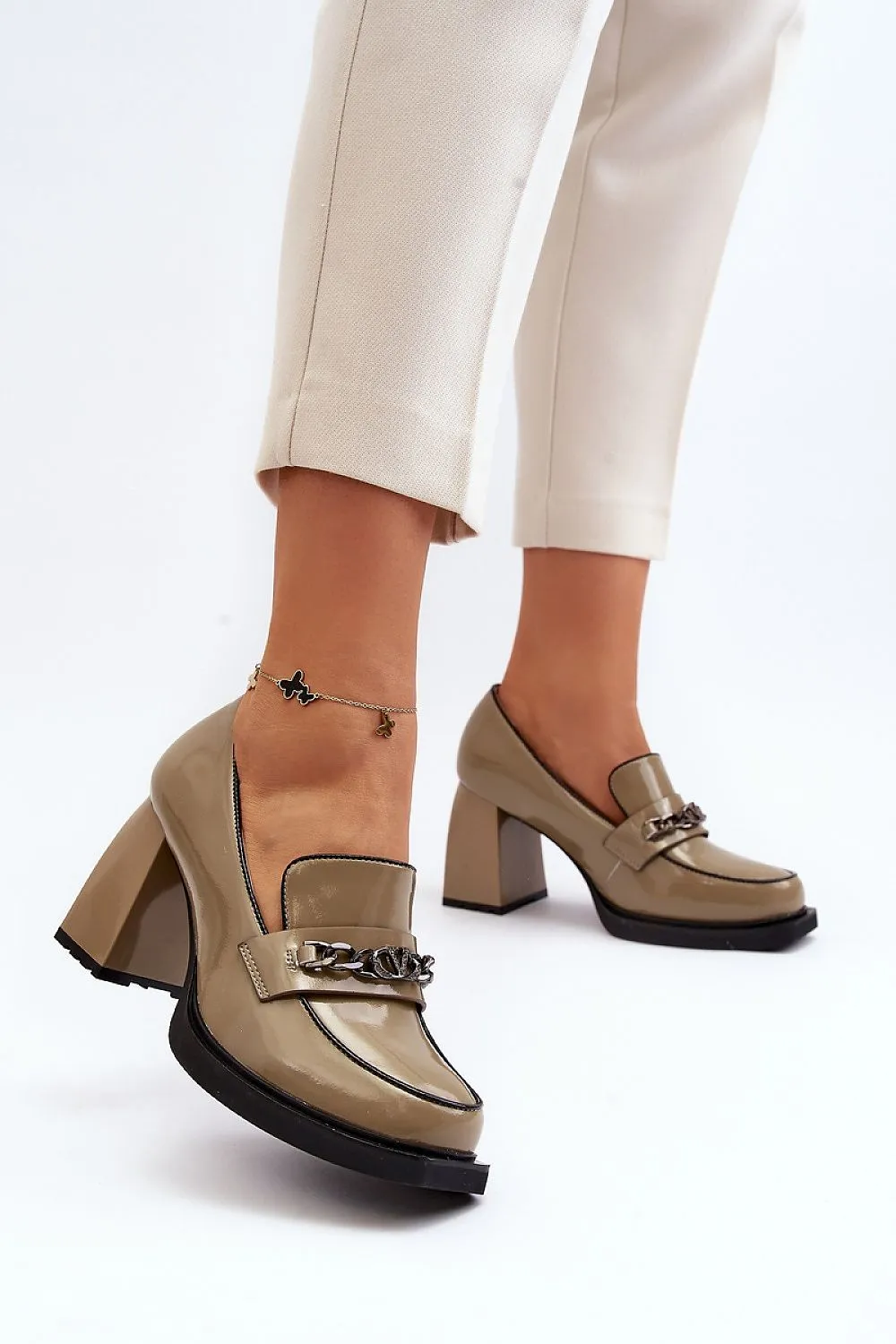 Block heel pumps