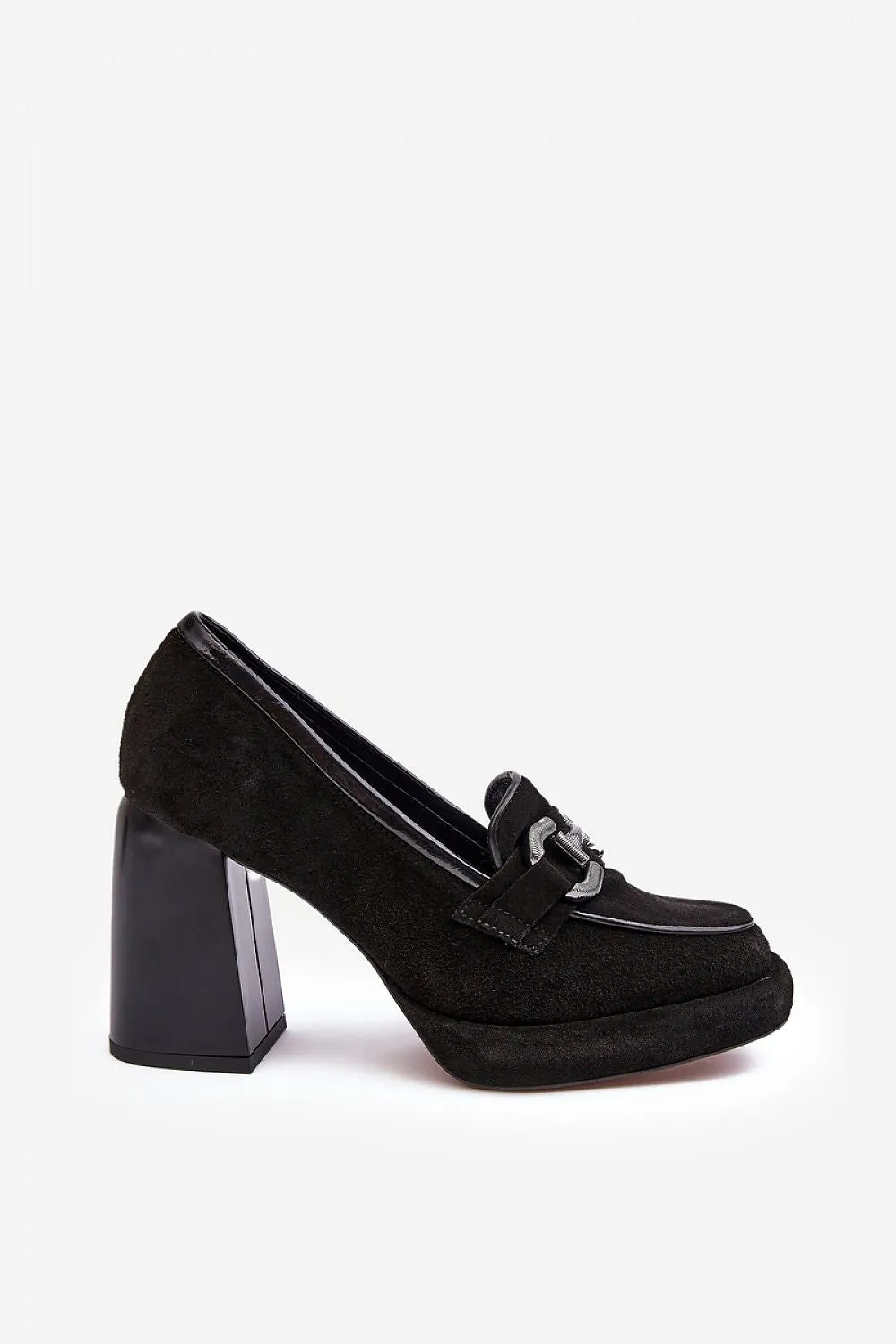 Block heel pumps