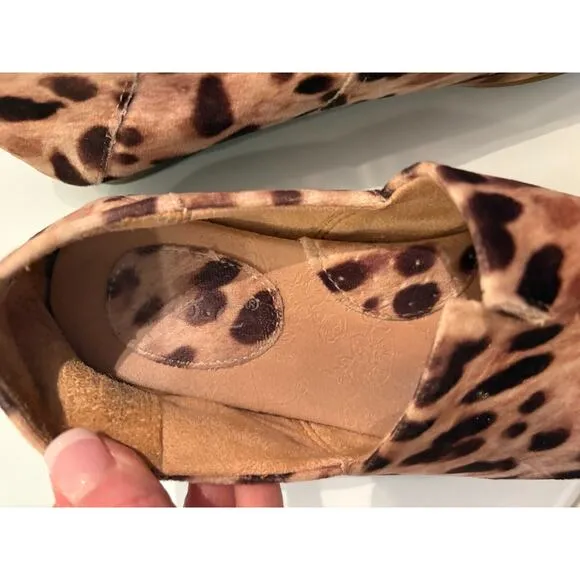 B.O.C Women's Hailey Slip-On Comfort Loafer Leopard Size 7.5M