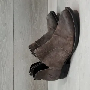 Born Women Comfort Ankle Leather Boots shoes sz 8.5M