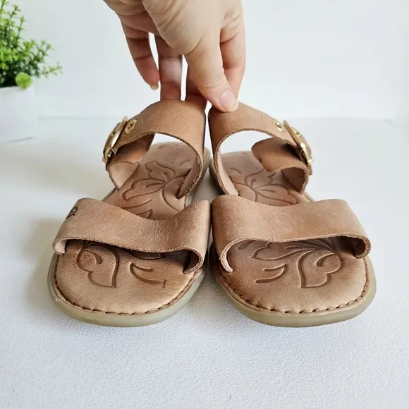 Born Womens Flat Slide Sandals Size 9M Leather Double Strap Golden Buckle