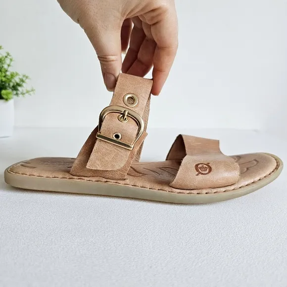 Born Womens Flat Slide Sandals Size 9M Leather Double Strap Golden Buckle
