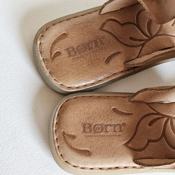 Born Womens Flat Slide Sandals Size 9M Leather Double Strap Golden Buckle