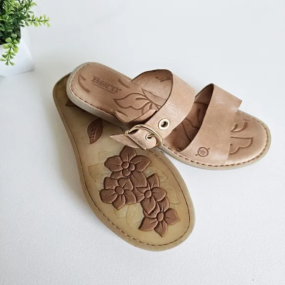 Born Womens Flat Slide Sandals Size 9M Leather Double Strap Golden Buckle