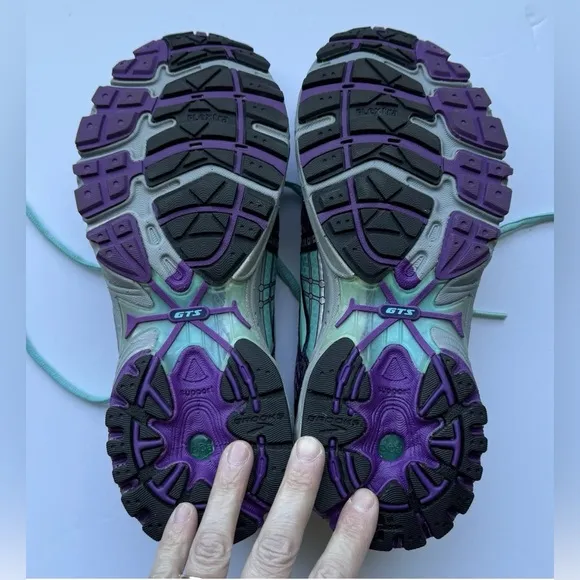 Brooks Adrenaline GTS 11 Purple Turquoise Navy Woman’s Size 9 EUC