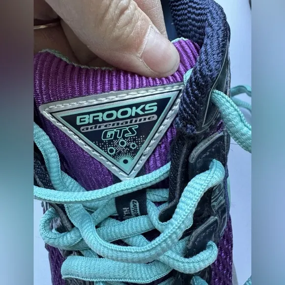 Brooks Adrenaline GTS 11 Purple Turquoise Navy Woman’s Size 9 EUC
