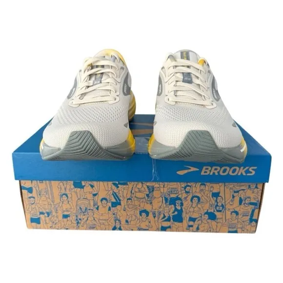 Brooks Adrenaline GTS 23 Men's Running Shoes Size 11 Cyber Yellow and Sand Grey
