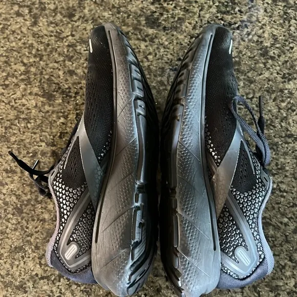 Brooks Ghost 14
