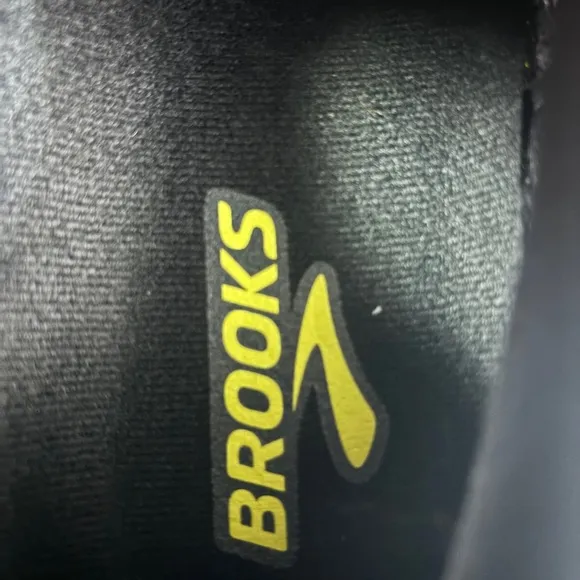 Brooks Ghost 15 Men's Running Shoes Size 11.5