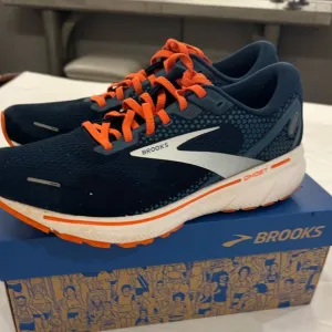 Brooks running shoes. Men’s size 10. Good Cond. incl box. Blue - orange.