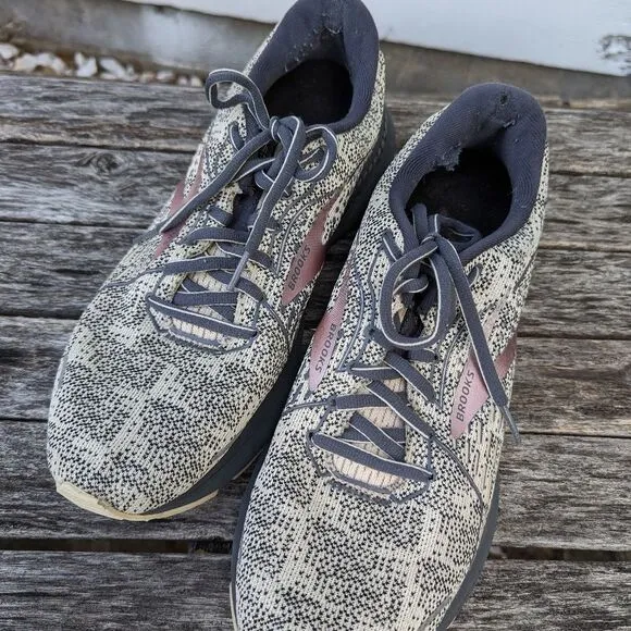Brooks Women's Adrenaline GTS 21 Running Shoe - Ombre/Lavender/Metallic size 11