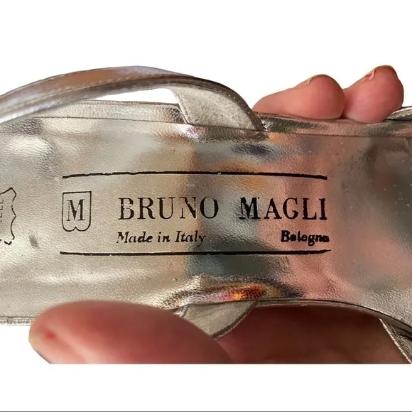 Bruno Magli Leather Sandals Size 10AAA Silver Floral