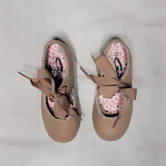 Capezio Girl's Tap Shoes Size 7  Tan