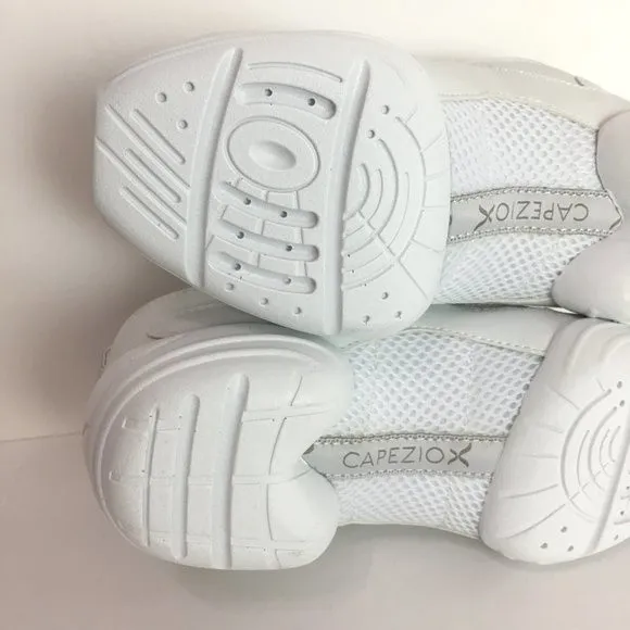 Capezio White DS11 Fierce Dansneakers Dance Sneakers Shoes Size 4 NEW