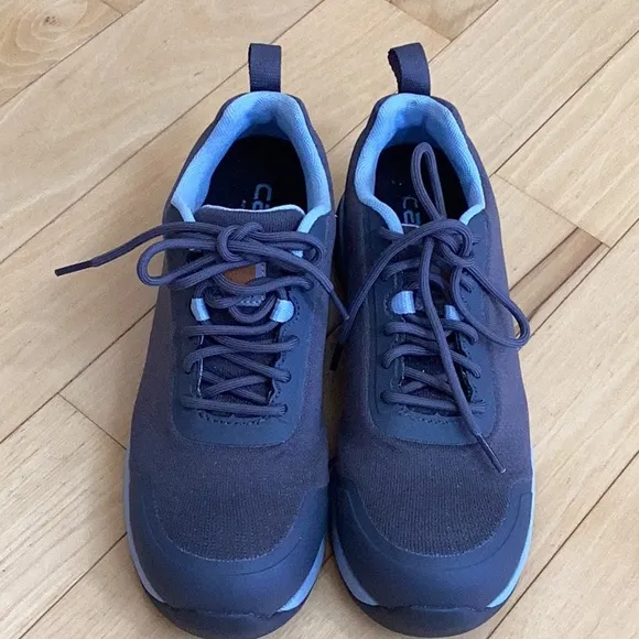 Carhartt women’s force EH Nano toe work shoes. Size 8 charcoal gray/powder blue