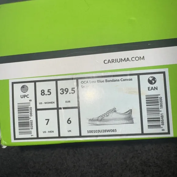 Cariuma Oca Low Blue Bandana Canvas Sneaker. Women Size 8.5 Men Size 7 In Box
