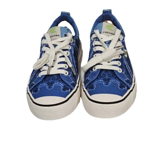 Cariuma Oca Low Blue Bandana Canvas Sneaker. Women Size 8.5 Men Size 7 In Box