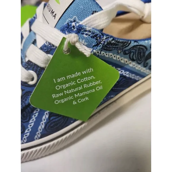 Cariuma Oca Low Blue Bandana Canvas Sneaker. Women Size 8.5 Men Size 7 In Box