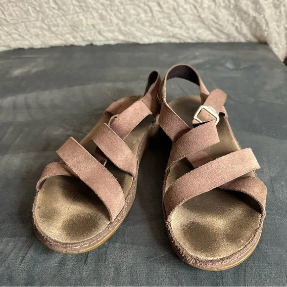 Chaco Wayfarer Suede Sparrow Sandals Size 9