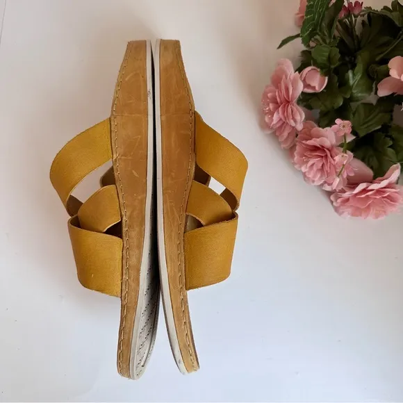 Chaco Wayfarer Yellow Ochre Suede Leather Slide Sandals