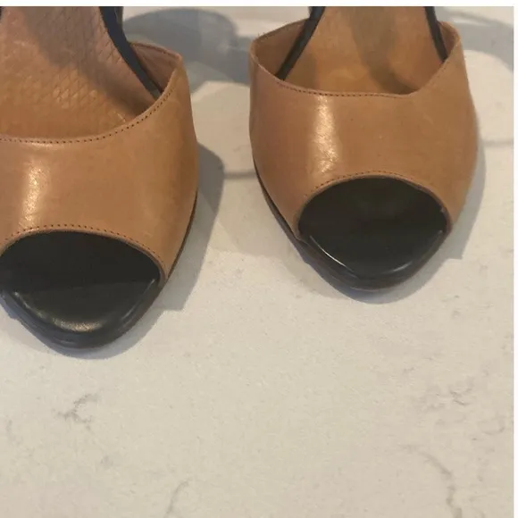 Chim Mihara two toned tan leather ankle strap peep toe dance heels size 8