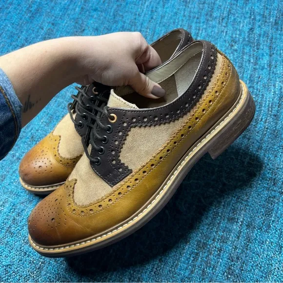 Clarks Originals Darby Limit Spectator Wingtip Oxford Shoes Tor England in Tan