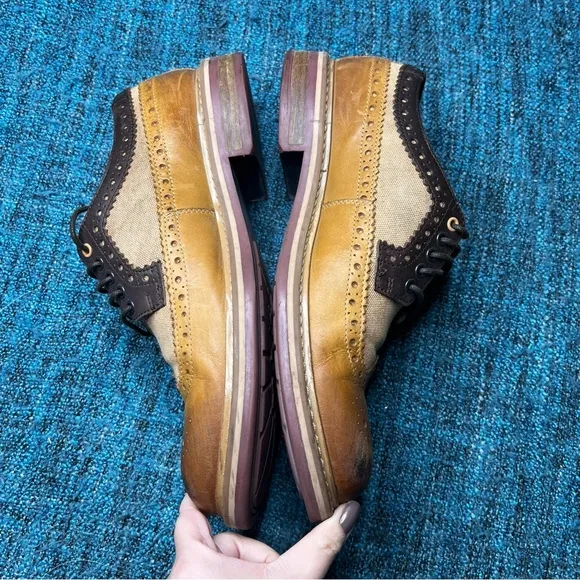 Clarks Originals Darby Limit Spectator Wingtip Oxford Shoes Tor England in Tan