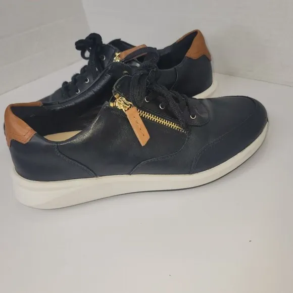 Clarks Un Rio Spirit Womens 9M Oxford Atletic Work Career Preppy Y2K Goth Retro