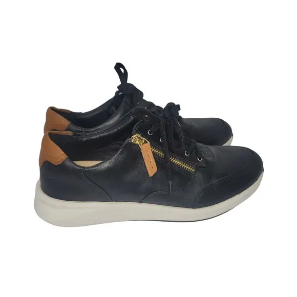 Clarks Un Rio Spirit Womens 9M Oxford Atletic Work Career Preppy Y2K Goth Retro