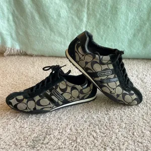 Coach Katelyn Sneakers Size 7.5 Black White Gray Suede Canvas Signature Logo