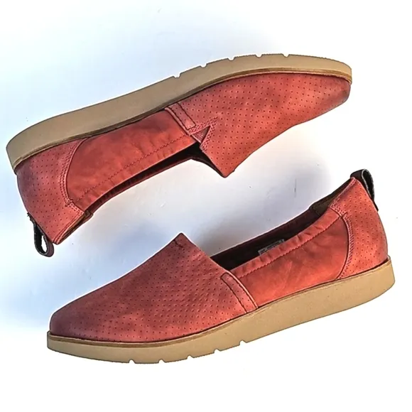 Cobb Hill Laci Nubuck Leather Coral Red Perforated Lightweight Slip-on Shoe
