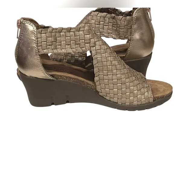 Comfortiva Alesha Sandals Woven Metallic Style CT0030203 NWOT/NWOB