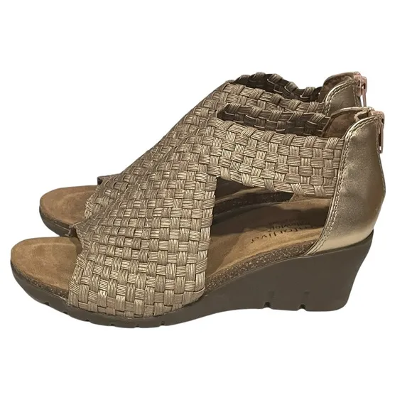 Comfortiva Alesha Sandals Woven Metallic Style CT0030203 NWOT/NWOB