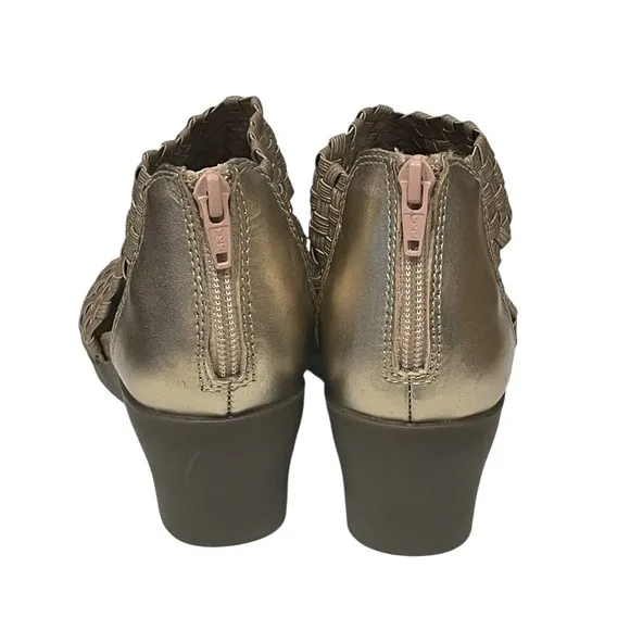 Comfortiva Alesha Sandals Woven Metallic Style CT0030203 NWOT/NWOB