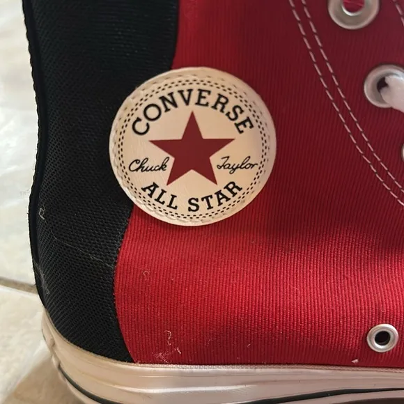 Converse all star Chuck Taylor red&amp; black high tops Size size 9.5
