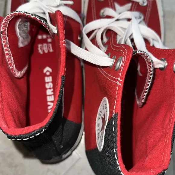 Converse all star Chuck Taylor red&amp; black high tops Size size 9.5