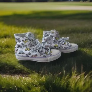 Converse Unicorn Chuck Taylor All Star Hi Top Sneakers Kid Size 4