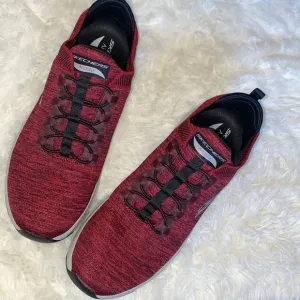 COPY - Sketches a cool arch fit sneakers men’s 9.5