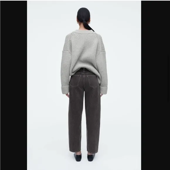COS ARCH TAPERED ORGANIC COTTON JEANS in Black $135