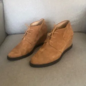 Cotelac Almond Toe Suede Booties