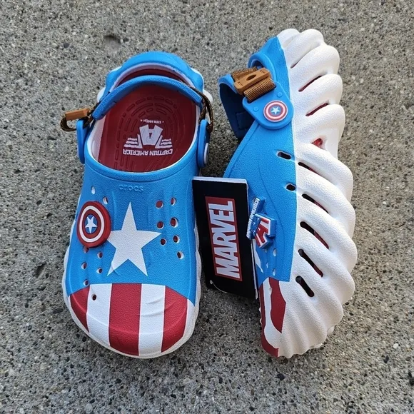 Crocs Captain America sandals youth boys size J4