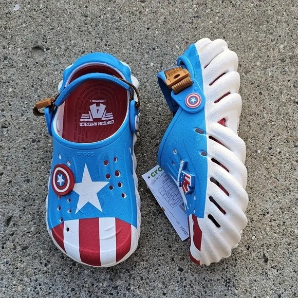 Crocs Captain America sandals youth boys size J4