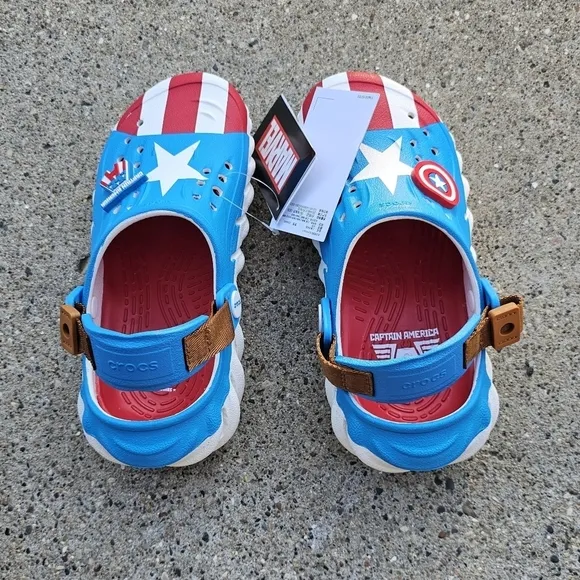 Crocs Captain America sandals youth boys size J4